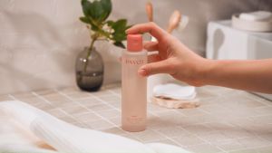NUE CLEANSING MICELLAR WATER 400ml - LIMITED EDITION, คลีนซิ่งไมเซล่าวอเทอร์ ทำความสะอาดผิวรอบดวงตาและใบหน้า