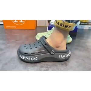 LEAShop ของดีรีบมาบอกต่อ รองเท้าหัวโตแฟชั่นสำหรับสาวๆ รุ่นนี้ดี ทางสวย งานพื้นนุ่ม ใส่สบายเท้าสุดๆ แถมราคาคือไม่แพงเลย มี 4 สี ใครยังไม่มีรีบมาตำกันจ้า ช้าหมดอดไม่รู้ด้วยนะ รีบมาตำด่วนน