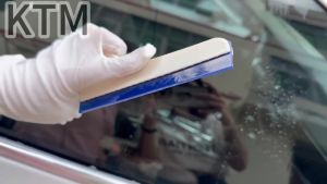 1 Chiếc Lược Gạt Dán Film Cách Nhiệt Dán Decal Ô Tô