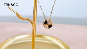 TBK 4 Leaf Clover Necklace for Women 18k Gold Cubic Zirconia Fashion Accessories Hypoallergenic 1357n