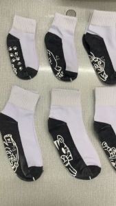 ถุงเท้านักเรียนสีขาวกันลื่น ถุงเท้านักเรียน ถุงเท้านักเรียนมีกันลื่น ถุงเท้าราคาถูกอย่างหนา ราคาต่อ 1 คู่