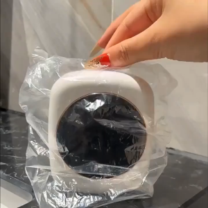 1800MAHเครื่องพ่นอโรม่า ชาร์จใหม่ได้ เครื่องพ่นน้ำหอมอัตโนมัติ น้ําหอมปรับอากาศในห้อง เครื่องทำความชื้น ดับกลิ่น