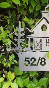 ป้ายบ้านเลขที่ ครอบครัวอบอุ่น ขนาด 35x29 cm งานสแตนเลส HL เกรด 304 หนา 1 มิล ป้ายสแตนเลสฉลุลาย ตัวเลขตามสั่ง กดสั่งแจ้งในช่องแชทได้เลยค่ะ