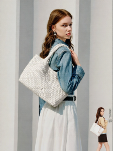 New Commuter Large Capacity Shoulder Handbag Tote
