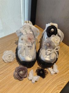 Elegant เกาหลี Dongdaemun ลูกไม้ดอกไม้ Super Pearl Butterfly Knot ตกแต่งรองเท้า High-End บัลเล่ต์ Slip-On อุปกรณ์เสริม