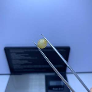 525-ĐÁ SAPHIA TRẮNG PHỚT VÀNG ( THIÊN NHIÊN) KHÔNG XỬ LÝ