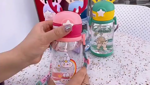 Bình tập uống nước cho bé tuần lộc