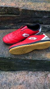 SEPATU JUMBO FUTSAL/TENNIS LOTTO MERAH (BIG SIZE)