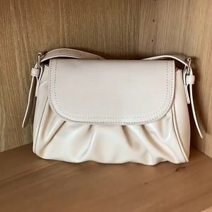 Tas Wanita Kulit Tas HP Terbaru Tas Selempang Cewek Viral Tas Bahu Wanita Tas Kondangan Tali Panjang Tas Import Tas Slempang Mini Model Klasik Kekinian