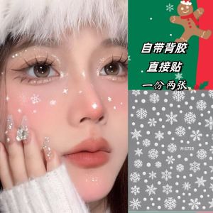 เครื่องประดับใบหน้าแบบติดปุ่มสีขาวสร้างสรรค์สำหรับแต่งหน้าเป็นหิมะ ลูกปัดประดับเลียนแบบหิมะในฤดูหนาวสำหรับเครื่องประดับนails