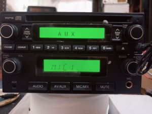 Máy phát nhạc liền Amply Hyundai KIA . tính năng /Radio /AUX /CD /out sub /out rca/ Micro / ECO . Hãng HUYNDAI 12V-24V . 1 BỘ 2 sp 1 din.