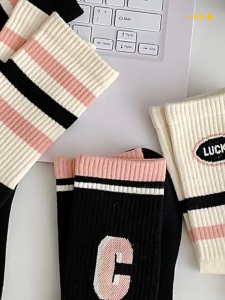 Set 10 Đôi Tất Nữ Cotton Cao Cổ Phối Họa Tiết C hồng Lucky STar Trẻ Trung Năng Động Mẫu Mới 2025