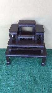 ชุดโต๊ะหมู่บูชา หมู่ 5 หน้า 4 สีโอ๊ค ไม้สัก ขนาด กว้าง 34 ซม. ยาว 48 ซม. สูง 43 ซม.