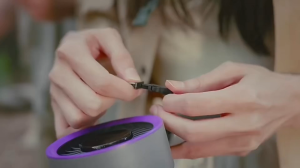 Quạt Cầm Tay Mini Đa Năng 4000mAh Tốc Độ Cao Tặng Dây Đeo Cổ & Cáp Sạc Type C Màn Hình LED Hiển Thị Pin 16° Cool Wind