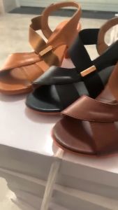 【Ready Stock】Korean style simple sandals open toe fashion high heels