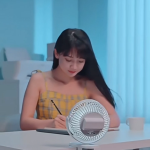 Kipas Angin Mini Portable - Warna Silver/Pink/Hitam - Lampu LED & Adjustable!