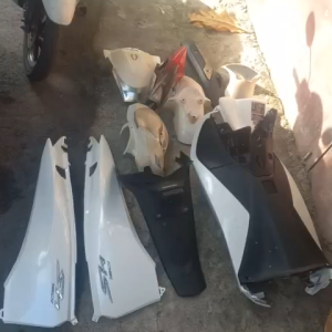 bộ áo shvn 2012 - 2016 Theo xe  Bát còn nguyên ko gãy chân nào ?  = > BỘ ÁO KO  CÓ SÀN CHÂN . CHẮN BÙN TRƯỚC  ỐP GẦM ĐẨY BINH