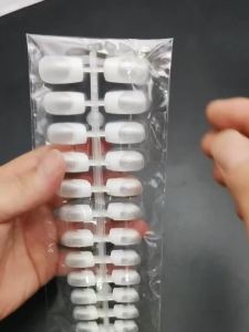 Bộ 120 Miếng Móng Tay Giả Hình Vuông Nhiều Màu Sắc Độ Dài Trung Bình Phong Cách Âu Mỹ Dễ Thương Kiểu Dáng Thời Trang Có Thể Tháo Rời