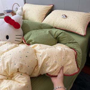 susan | Cream Color Star Shell Border Puff Yarn Bed Sheet Set