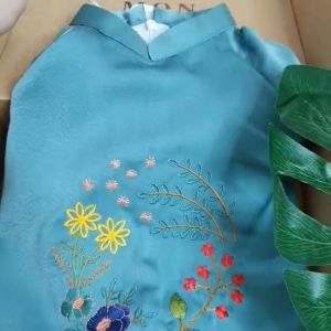 Áo Dài Mẹ Bé Lụa Mát Lịm Thêu Hoa Điệp Phi