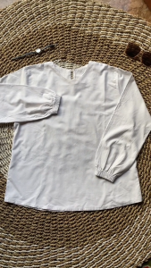 Kemeja Nicola Baju Wanita Keren dan Stylish Atasan Perempuan Nyaman dan Kekinian Pakaian Cewe Bagus