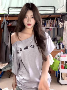 Áo Thun Tay Ngắn Hở Vai Rộng Rãi Phong Cách Mỹ Dành Cho Nữ Mùa Hè Thiết Kế Nhỏ Gợi Cảm Thon Gọn Tay Lửng Cổ Chữ V in Họa Tiết