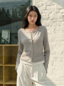 Semir | Áo Thun Ôm Body Tay Dài Ngắn Phối Màu Giả Hai Mảnh Nếp Nhăn Mùa Xuân