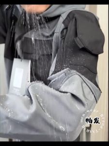 Outdoor Tactical Hooded Jackets Men Thicken Soft Shell Waterproof Windproof Mens Coat Outdoor Hiking Multi-pocket Fleece Outwear