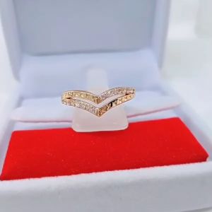 Cincin Vuji Wanita: Aksesoris Fashion Awet & Tahan Lama