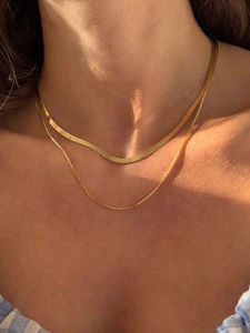 Trendy Snake Bone Double Layered Flat Collarbone Chain Necklace Womens Unique Design Vintage Hip Hop Titanium Steel Jewelry