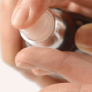 Lancaster Sun Perfect Tinted Fluid SPF50 30ml | Sunscreen Hydrating Lightweight Non-Greasy | Niacinamide Vitamin E