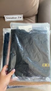 เสื้อเชิ้ตคอจีนตัวยาว ใส่แล้วน่ารักฟรุ้งๆเฟร่อๆ ใครใส่ก็โดดเด่น ช่วงบนเป็นแพทเทรินคอจีน แขนยาวพองนิดๆ  NTD01