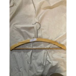 HANGER KAYU KUALITAS PREMIUM /GANTUNGAN BAJU BUTIK DISTRO/HANGER KAYU