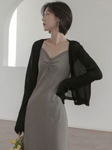 Áo Dệt Kim Màu Đen Mùa Hè Áo Choàng Áo Khoác Khoét Nách Nhỏ Mẫu Mỏng Cardigan Chống Nắng Mẫu Ngắn Vải Viscose Phối Bên Ngoài Nữ Hot Girl