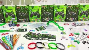 Potdemiel | 110 Pcs Gamer Party Favors Set-Video Game Wristband Slap Bracelets Keychain Vip Pass Ticket etc Video Game Party Favors for Kids