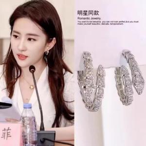 Elegant Snake-Shaped Hoop Earrings Womens Fashion Jewelry Luxury Sensation Ear Cuffs Fresh out New Style Alloy Plated Silver