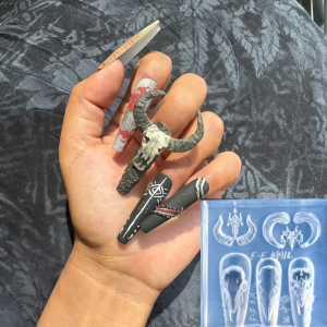 Transparent Nail Art Silicone Mold Sheep Head Design with Mini Flowers 3D Carving for Nail Decoration Skeleton Horns Theme