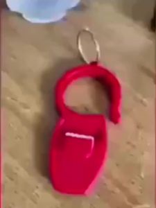 ABS สามารถที่เปิดเบียร์และที่เปิดเครื่องดื่ม3ชุดที่เปิดขวดแบบพกพาที่เปิดขวดอเนกประสงค์พร้อมพวงกุญแจ