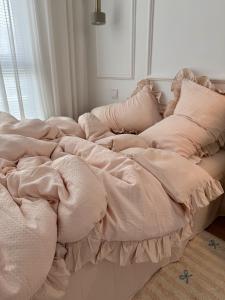 Girls Heart Creamy Powdered Yolk Washed Cotton Bedding Set Dormitory Bed Sheet Three Piece Set Floral Lace Quilt Cover Four Piece Set