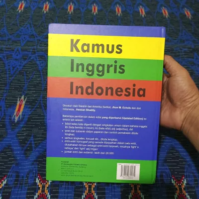 Kamus bahasa inggris indonesia edisi revisi yang diperbaharui-John m ecols