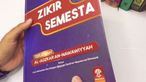 Terjemahan Al Adzkar An Nawawi: Panduan untuk Muslim Pemula