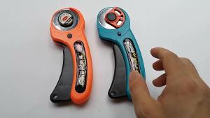 FT145 Rotary Cutter 45mm Punching Patchwork Roller Easy Tearing Tool for Paper Ticket Soft Sheet Cutting Gear Skip Blade