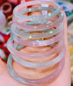 Vòng tay đá mã não đũa chột 6li thiên nhiên đá trong vân đẹp màu tam tài tài lộc