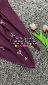 Aksesoris Hijab Trendy: Pita Mini Logo Metal & Hijab Segi Empat Paris Bordir