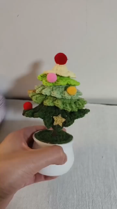 Handmade Crochet Mini 15cm Yarn Christmas Tree Potted Ornament Tabletop Home Decor Cute Xmas Holiday Gift