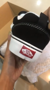 [Free Kaos Kaki + Box] Sepatu Pria Gendut Knu Skool Black and White Sneakers for Men and Women 100% Premium