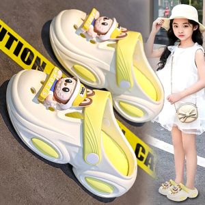 Anti-Slip Childrens Sandals Girls Summer Slippers 2025 New Cartoon Clog Shoes Medium And Large Children Soft EVA Comfortable