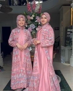 Gamis Couple Ibu Anak & Set Hijab Segiempat Premium