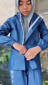 JAS HUJAN ANAK RAINCOAT MANTEL ANAK ANAK KARAKTER HOODIE PRIA WANITA ANTI REMBES BY FLORYN MAROON