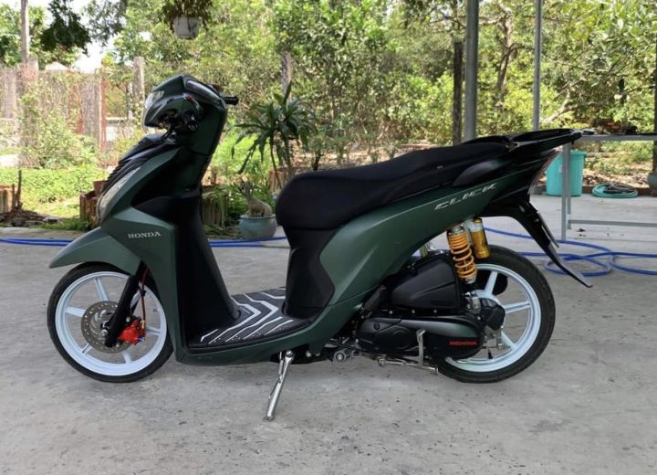 D%E1%BA%A7u%20B%C3%B3ng%202K%20M%E1%BB%9D%20100%25%20t%E1%BB%89%20l%E1%BB%87%204:1%20Starmax%20(%20S%C6%A1n%20oto%20xe%20m%C3%A1y%20)%20%C4%90%C3%B3ng%20g%C3%B3i%201,250ml%20.Motokieu%20Maithanh%C4%91at%20-%20Image%203